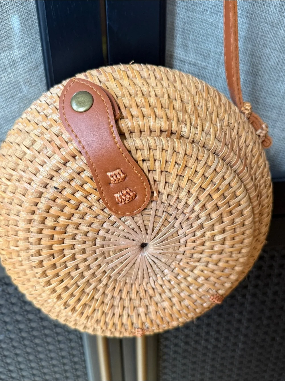 Woven Round Straw Crossbody Bag in Brown